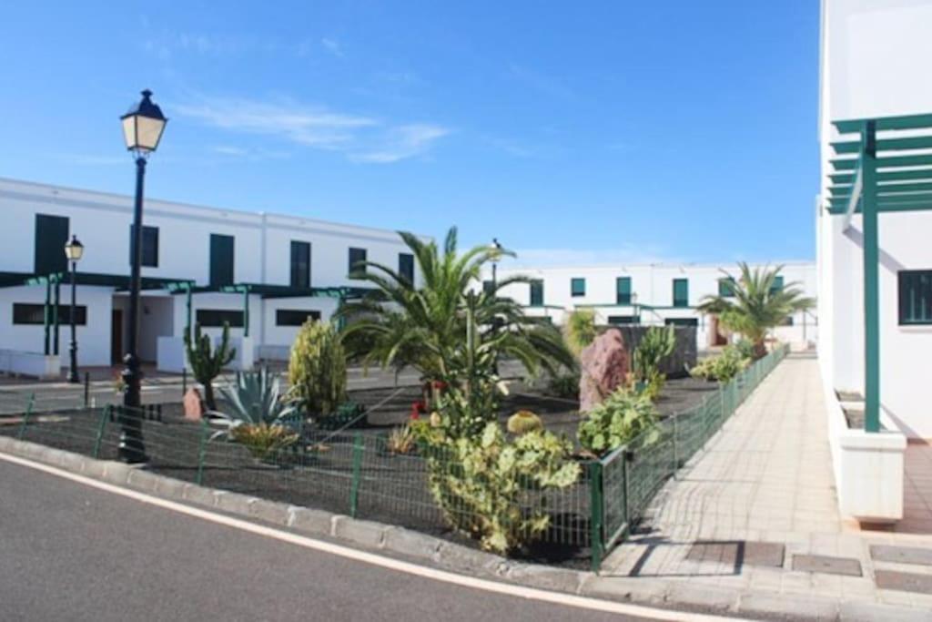 White Beach Villa Playa Blanca  Exteriör bild